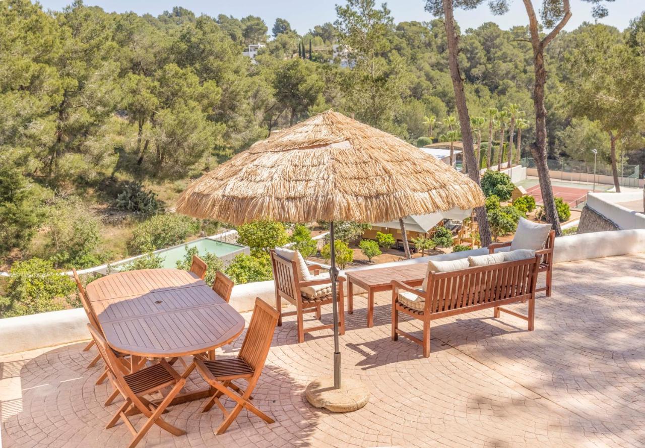 Oasis Villas Complex Cala Llonga  Exterior photo