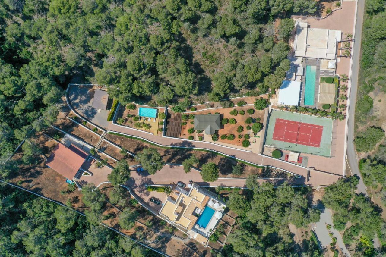 Oasis Villas Complex Cala Llonga  Exterior photo